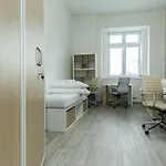 Kampus Palace فندق