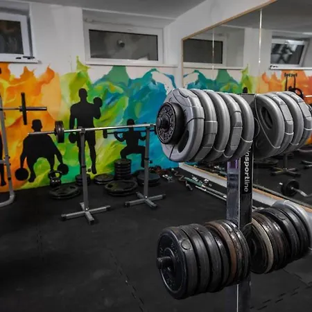 酒店 Kampus Palace 3*