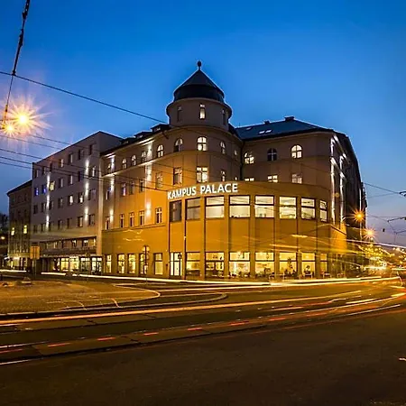 Hotel Kampus Palace 3*