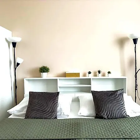 Kampus Palace فندق 3*